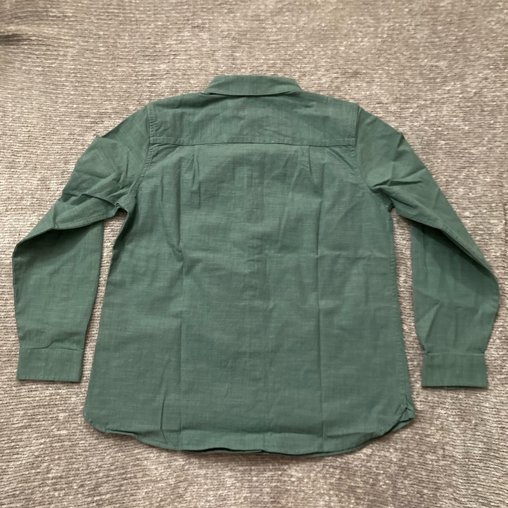 L.L. Bean Green Button Up Shirt Relaxed Fit Classic Quality New England NWOT - Picture 6 of 10